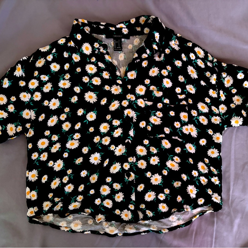 Black Daisy Button Up Crop Top